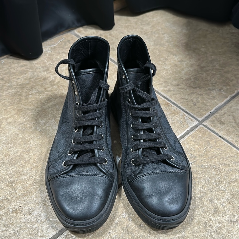 Men’s Gucci sneakers